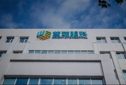 普瑞眼科收费标准：全飞秒1w5,半飞秒1w1,OK镜4800+！