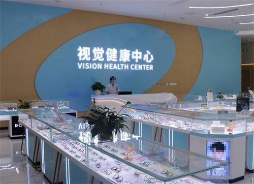 山东潍坊明润眼科的杨明医生做近视手术技术怎么样?