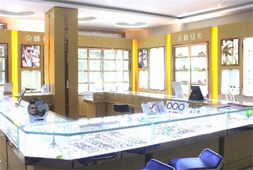 南阳尖峰眼科配镜区